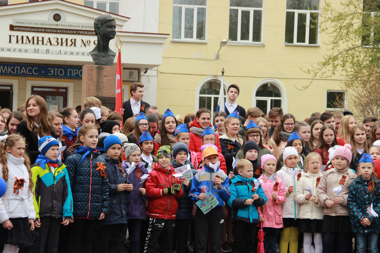 Песни военных лет в подарок ветеранам Великой Отечественной войны.